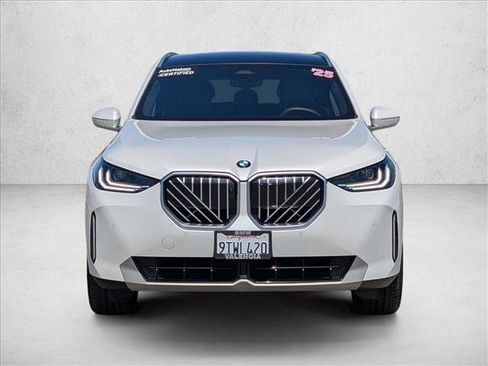 Used 2025 BMW X3 xDrive30i w/ Premium Package image 2