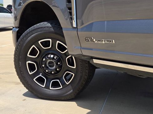 Used 2024 Ford F250 Platinum AWD/4WD image 32