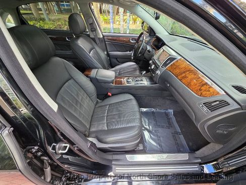 Used 2011 Hyundai Equus Ultimate image 11