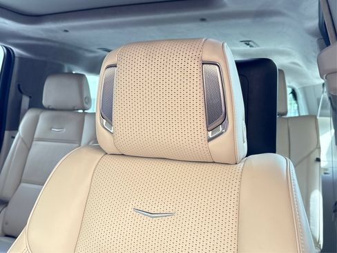 Certified 2025 Cadillac Escalade ESV Sport Platinum AWD/4WD image 34