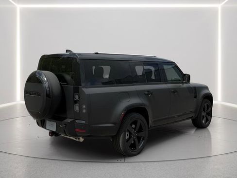 New 2026 Land Rover Defender 130 X-Dynamic SE AWD/4WD image 5
