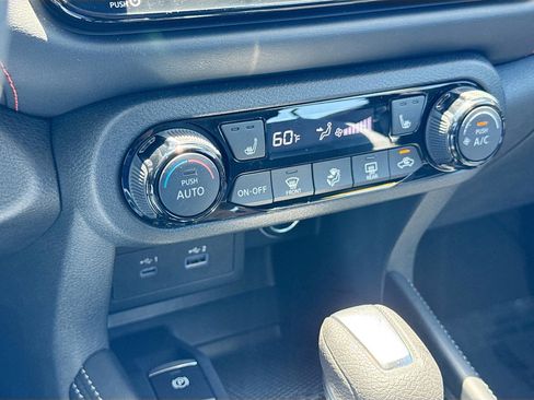 Used 2024 Nissan Kicks SR w/ SR Premium Package FWD image 15