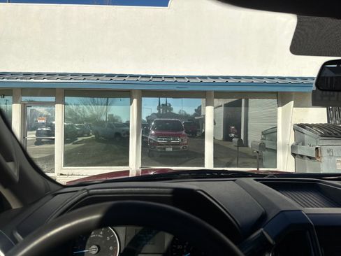 Used 2018 Ford F150 XLT image 13