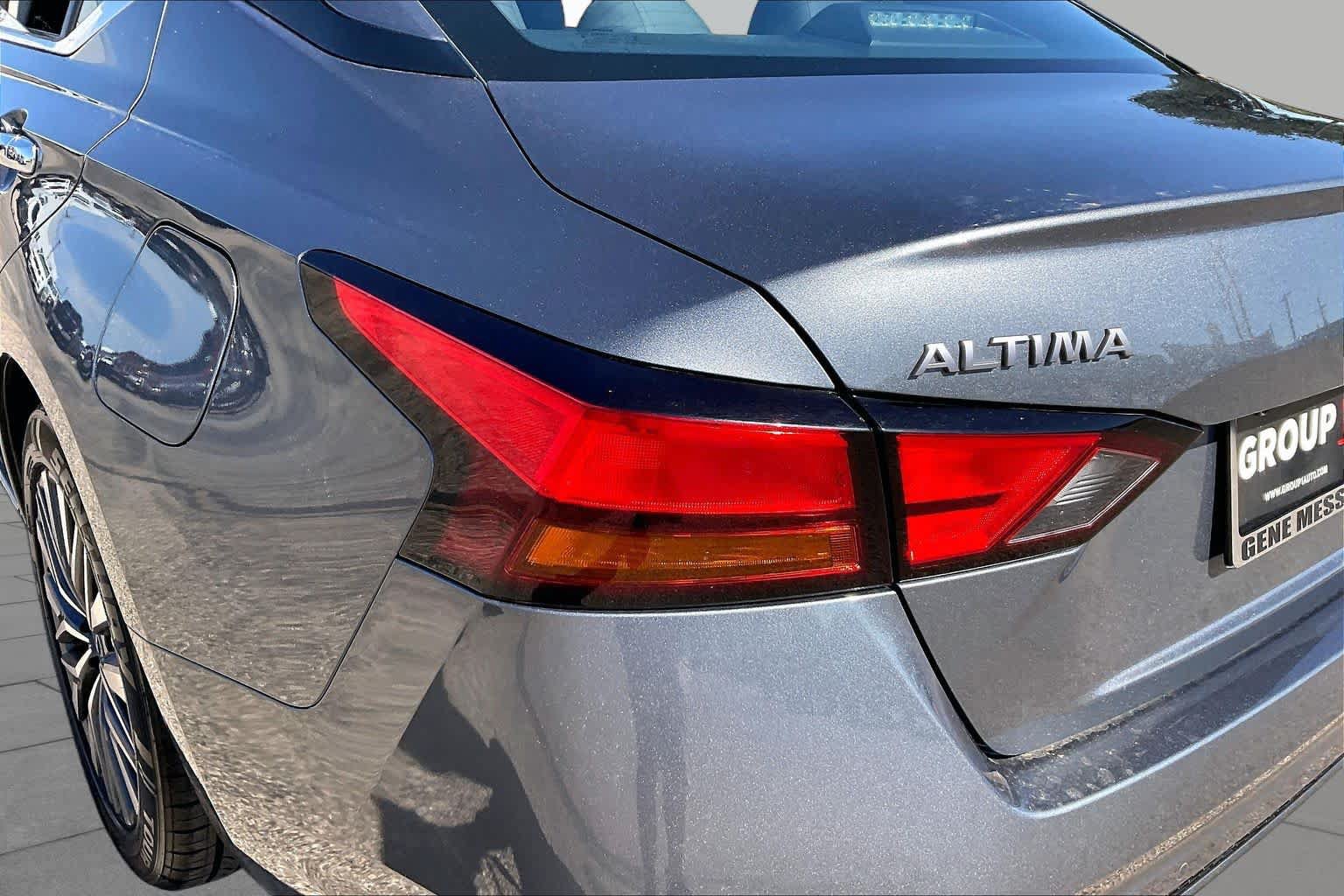 Used 2025 Nissan Altima 2.5 SV FWD image 27