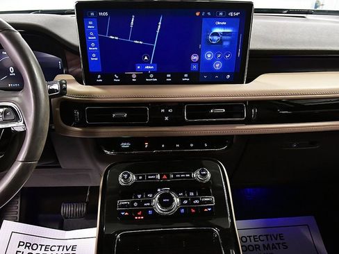 Used 2022 Lincoln Nautilus Reserve image 23