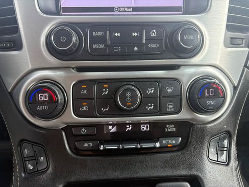Used 2017 GMC Yukon SLT w/ Premium Edition AWD/4WD image 37