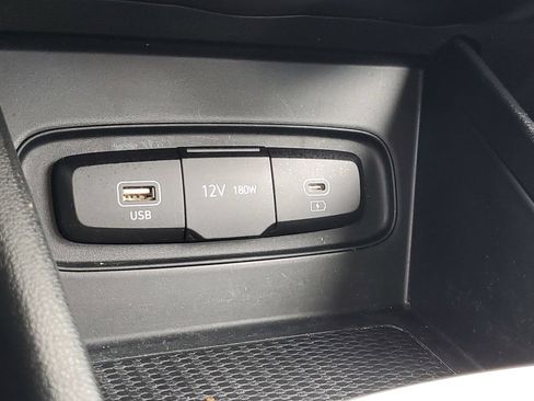 Used 2026 Hyundai Venue SE FWD image 28