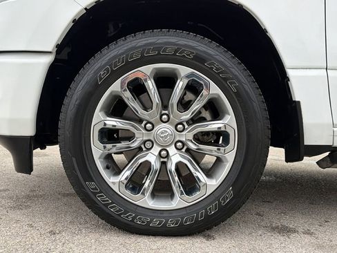 Used 2023 RAM 1500 Laramie AWD/4WD image 9