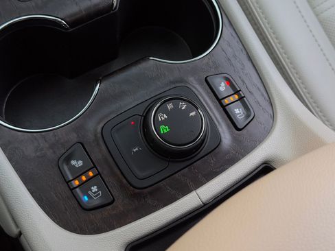 Used 2023 GMC Acadia Denali w/ Denali Ultimate Package image 41