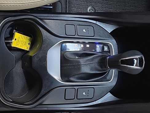 Used 2018 Hyundai Santa Fe Sport image 21