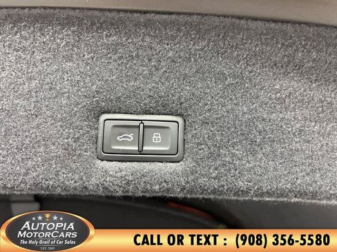 Used 2022 Lamborghini Urus AWD/4WD image 22