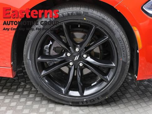 Used 2018 Dodge Charger SXT w/ Blacktop Package RWD image 30
