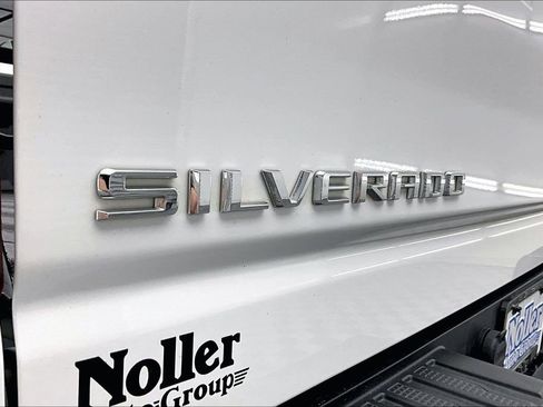 Used 2024 Chevrolet Silverado 2500 LT AWD/4WD image 8