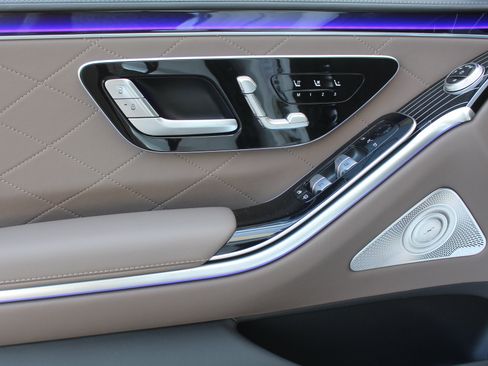 New 2025 Mercedes-Benz S 580 4MATIC Sedan image 11