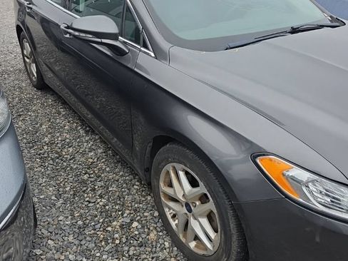 Used 2016 Ford Fusion SE w/ Equipment Group 202A FWD image 5