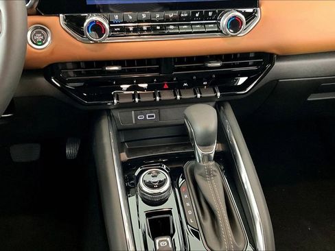 New 2026 GMC Canyon AT4 w/ Off-Road Front Bumper Package image 7