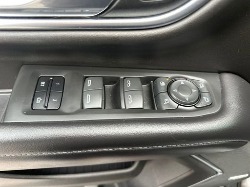 Used 2021 Chevrolet Tahoe Z71 w/ Z71 Off-Road Package image 28