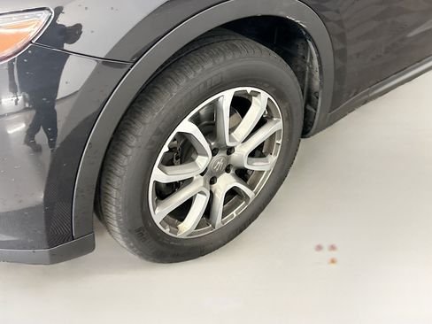Used 2017 Maserati Levante AWD/4WD image 11
