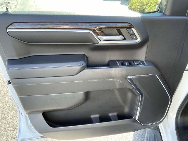 Certified 2022 GMC Sierra 1500 Elevation w/ LPO, Elevation Black Package RWD image 16