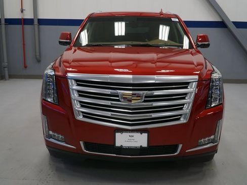 Used 2015 Cadillac Escalade Platinum image 9