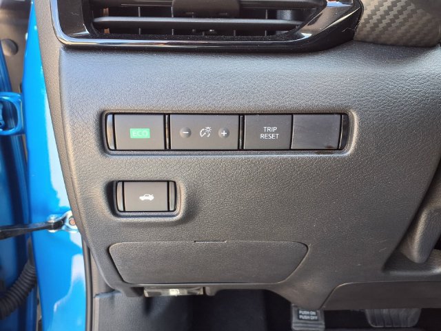 Certified 2025 Nissan Sentra SV FWD image 16