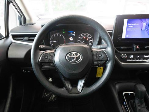 Used 2025 Toyota Corolla LE FWD image 21