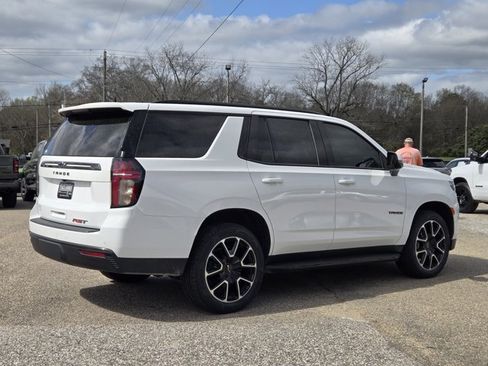 Used 2021 Chevrolet Tahoe RST w/ Luxury Package AWD/4WD image 16
