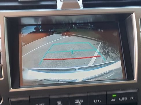 Used 2021 Lexus GX 460 Premium w/ Premium Package AWD/4WD image 15