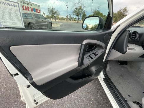 Used 2012 Toyota RAV4 FWD w/ Value Pkg image 11