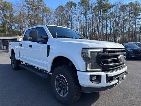 Used 2022 Ford F250 XLT w/ Black Appearance Package image 7