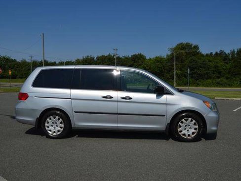 Used 2010 Honda Odyssey LX image 4
