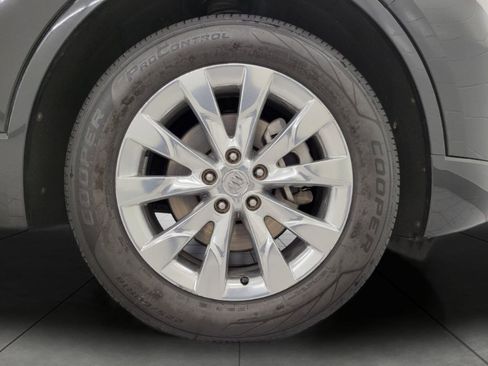 Used 2017 Buick Envision Essence image 3