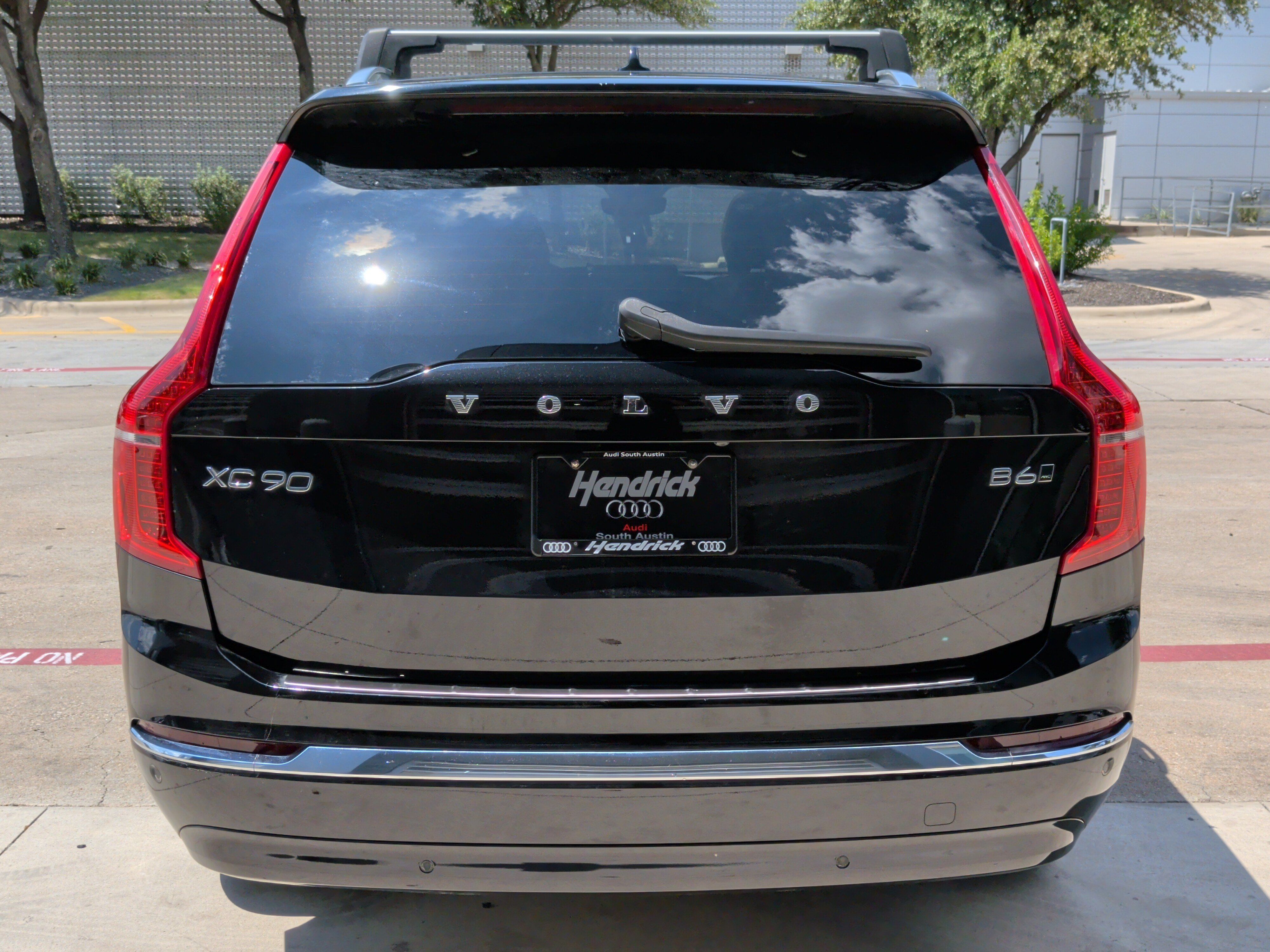 Used 2023 Volvo XC90 B6 Ultimate w/ Lounge Package AWD/4WD image 9