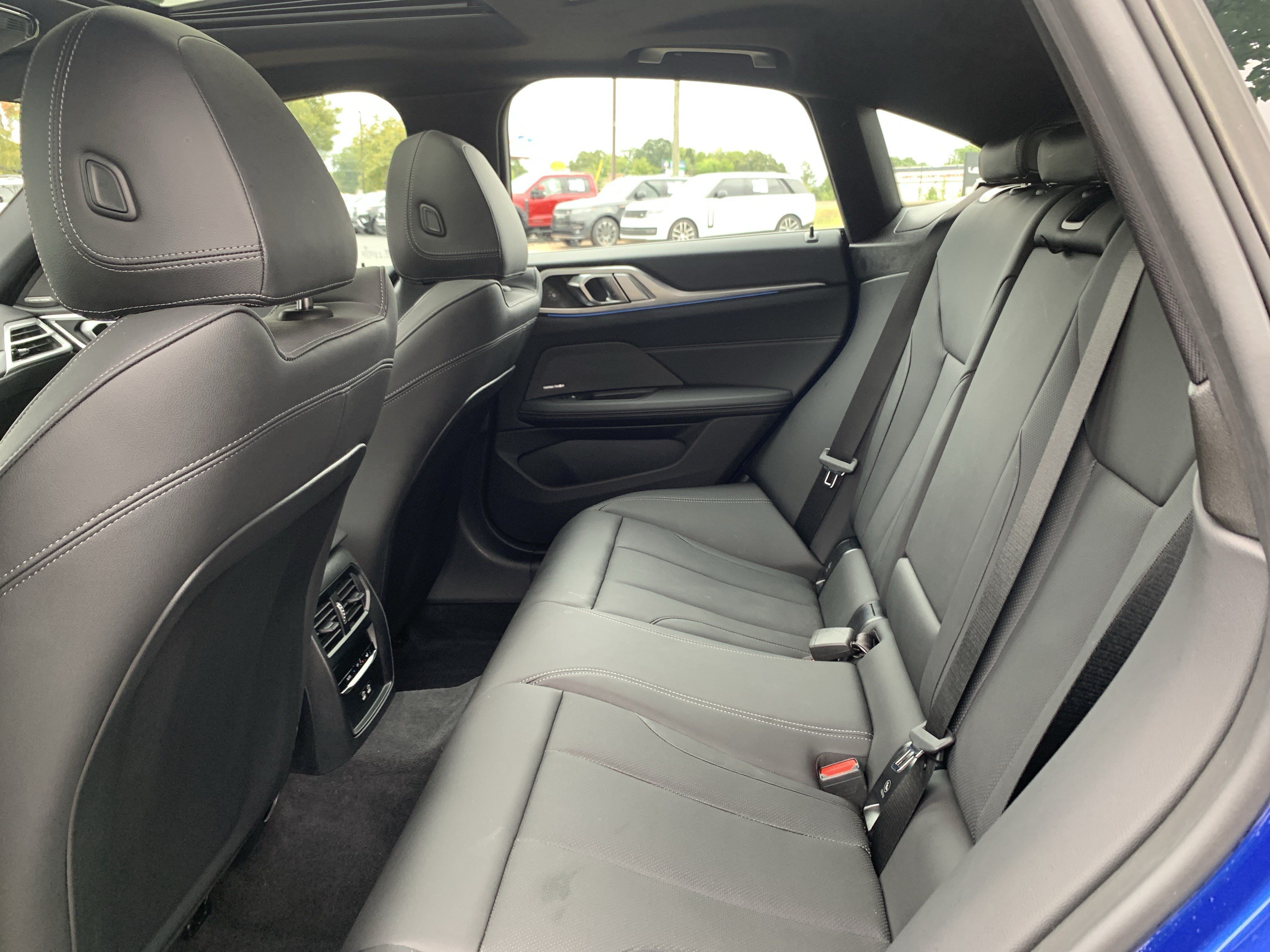 Used 2025 BMW M440i RWD image 32