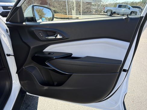 New 2026 Chevrolet Trax LT w/ Driver Confidence Package image 14