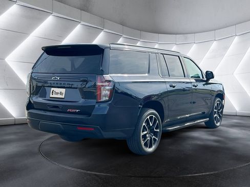 Certified 2023 Chevrolet Suburban RST w/ Luxury Package RWD image 5