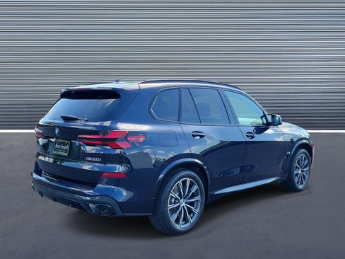 Used 2024 BMW X5 M60i AWD/4WD image 3