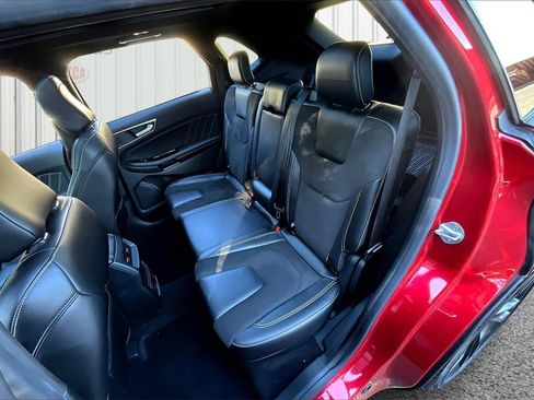 Used 2020 Ford Edge ST w/ Equipment Group 401A image 21