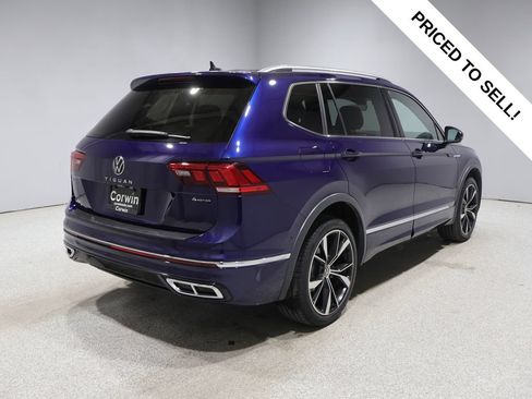 Used 2022 Volkswagen Tiguan SEL R-Line AWD/4WD image 2