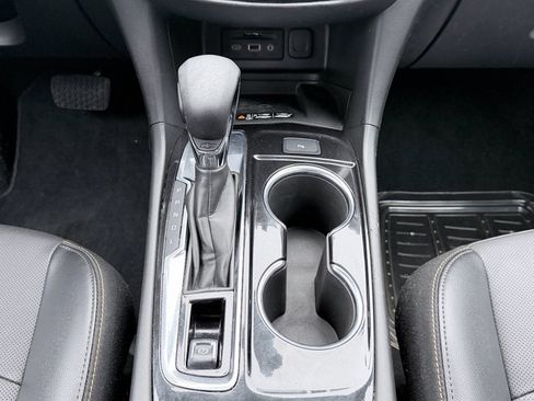 Used 2023 Chevrolet Equinox Premier image 18