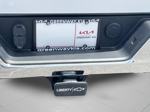 Used 2022 Chevrolet Silverado 1500 LT AWD/4WD image 40