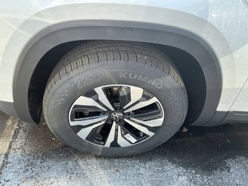 New 2026 Volkswagen Atlas Cross Sport SE AWD/4WD image 8