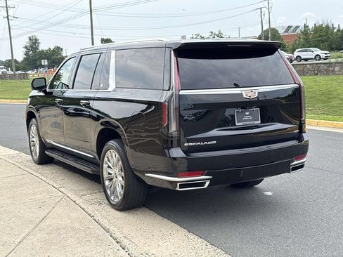 Used 2024 Cadillac Escalade ESV Premium Luxury w/ LPO, Floor Liner Package AWD/4WD image 23