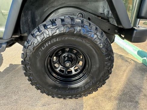 Used 1997 Jeep Wrangler Sport image 22