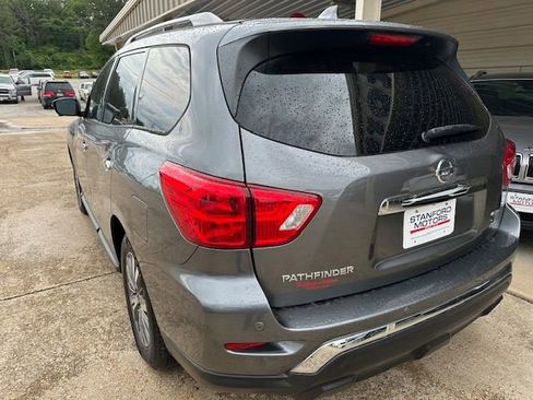 Used 2020 Nissan Pathfinder SL image 10