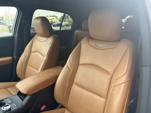 Certified 2024 Cadillac XT4 Premium Luxury AWD/4WD image 19