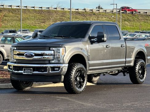 Used 2018 Ford F250 Lariat w/ Lariat Ultimate Package image 7