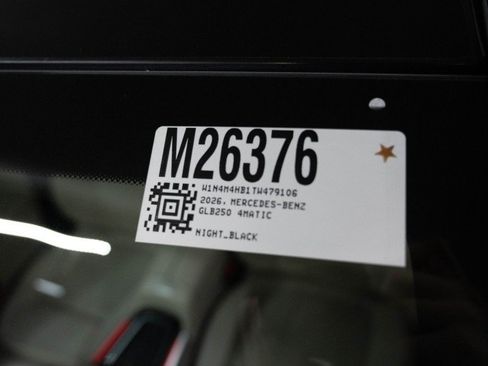 Used 2026 Mercedes-Benz GLB 250 4MATIC image 34