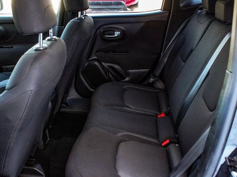 Used 2021 Jeep Renegade Sport image 34