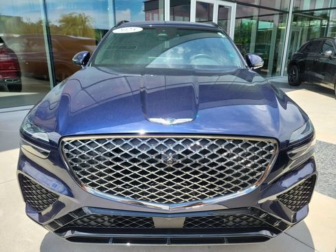 Used 2025 Genesis GV70 3.5T Sport w/ Sport Advanced Package AWD/4WD image 4